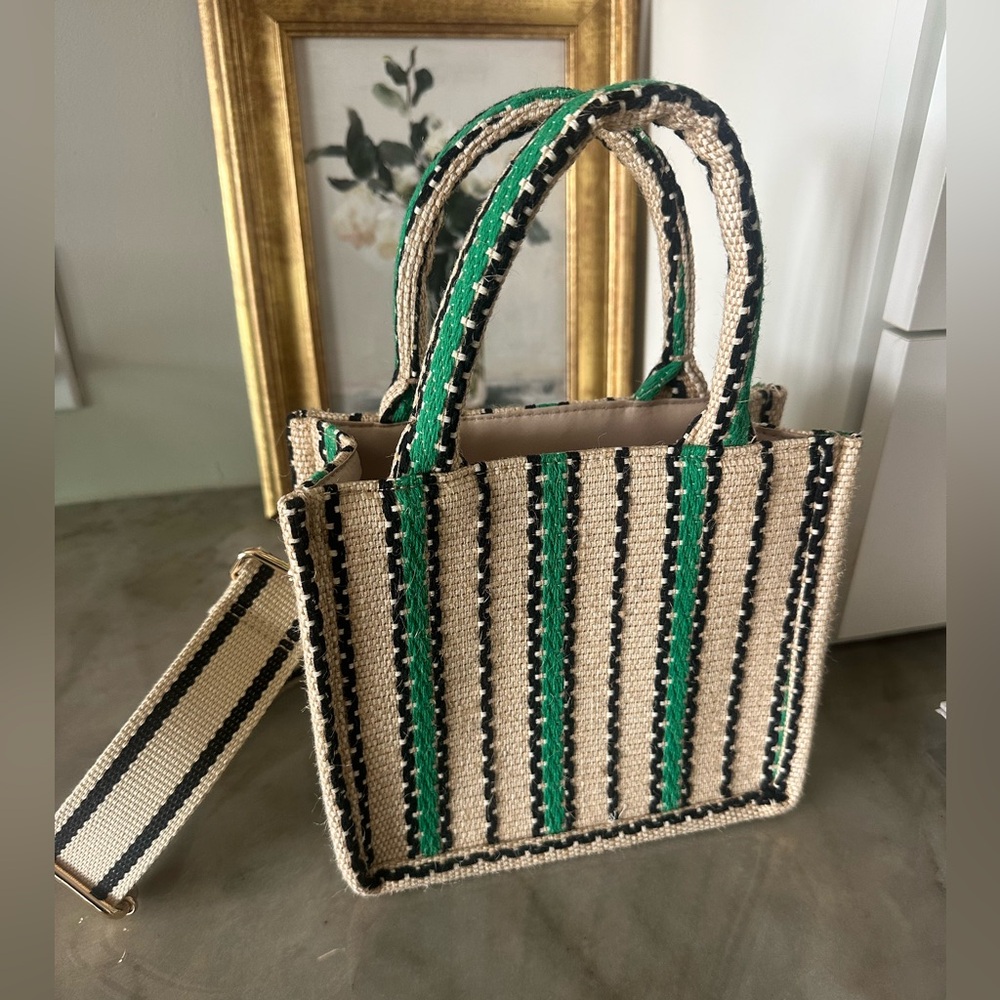 H&M adorable bag with strap!